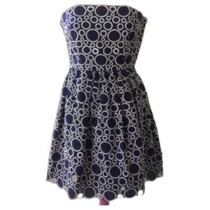 LAUNDRY by SHELLI SEGAL Navy Strapless dress 6 blue embroidered floral scalloped